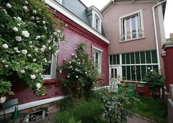La Maison Rouge Paris